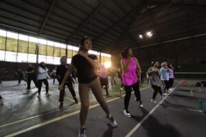 Zumba Pemula? 4 Tips Ampuh Kelas Pertamamu, Siap!