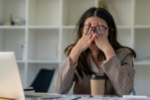 Atasi PHK: Mengelola Emosi, Bangkit & Temukan Kesempatan Baru