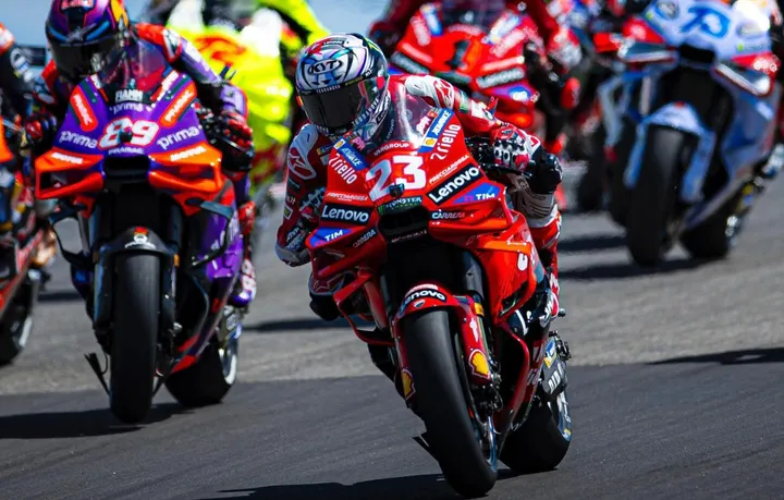 Bastianini Juara MotoGP Inggris, Martin Puncaki Klasemen