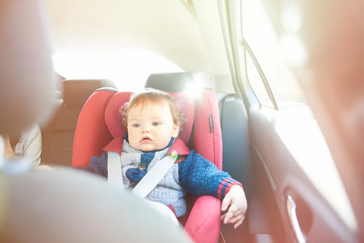 Car Seat vs Pangkuan: Mana Lebih Aman Bayi Anda?