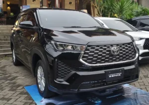 Harga Toyota Kijang Innova Zenix Bekas Anjlok? Cek Faktanya!