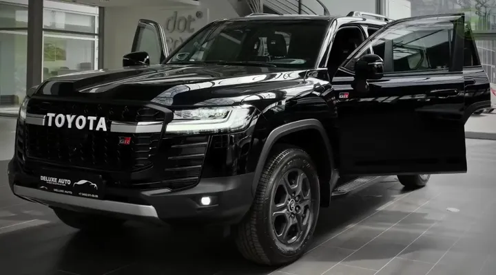 Harga Toyota Land Cruiser September 2023: Sporty atau Mewah?