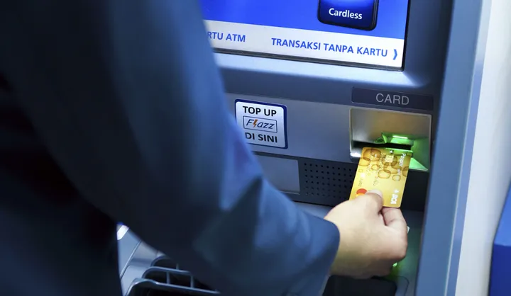 Jam Operasional Bank BCA, BRI, Mandiri, BNI, Lengkap!