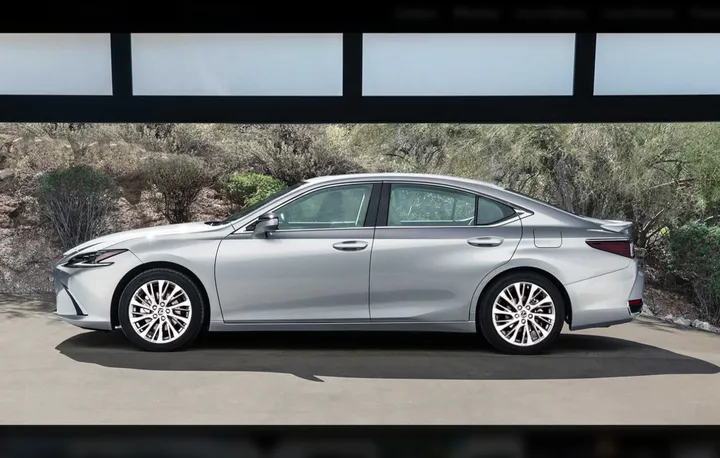 Lexus ES Hybrid Terbaru: Elegan, Ramah Lingkungan, Gebrak Pasar!