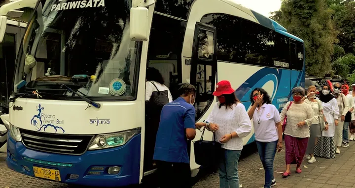 Liburan Natal-Tahun Baru ke Bali? Hitungan Biaya Bus Carter Depok