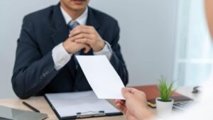 PHK? Dapatkan 60% Gaji 6 Bulan, Ini Syaratnya!