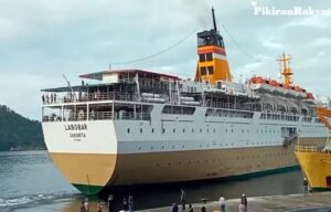 Petualangan KM Labobar: Jakarta-Makassar, Transit Menarik Selasa