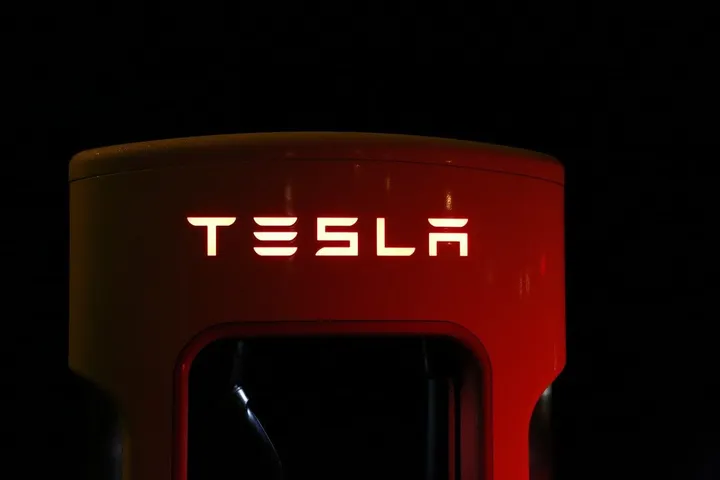 Produksi Tesla Texas Anjlok: Model Y & Cybertruck Terdampak