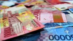 Samir vs 360Kredi 2025: Pinjaman Mana yang Terbaik?