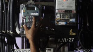 Tarif Listrik Mei 2025: Cek Biaya Terbaru & Hemat!
