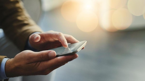 Anggota DPR Bongkar Rahasia: Sering Ditawari Pinjol Ilegal