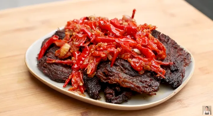 Dendeng Sumatera Barat: 4 Rasa Legendaris, No.4 Favorit Padang