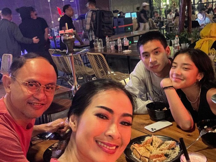 Dukungan Devano Dan Baila: Iis Dahlia Gemas Melihatnya!