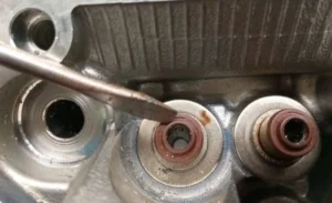 Ganti Sil Klep Motor Sendiri? Rahasia Bengkel Terungkap!