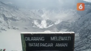 Gunung Tangkuban Parahu Siaga! Ancaman Erupsi Freatik Meningkat
