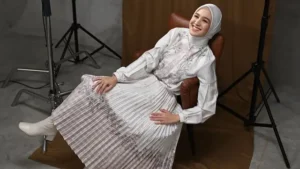 Inspirasi Kondangan: 6 Gaya Rok Cut Syifa Kekinian Usia 20an