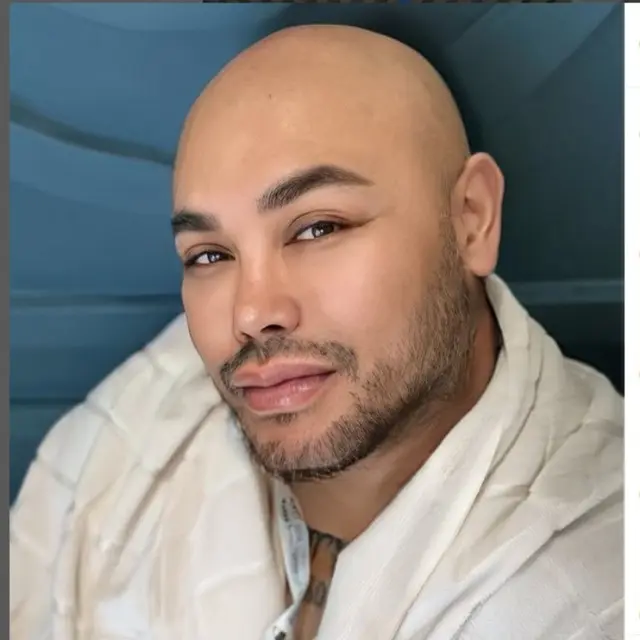 Ivan Gunawan Plontos Usai Haji: Transformasi Spiritualnya?