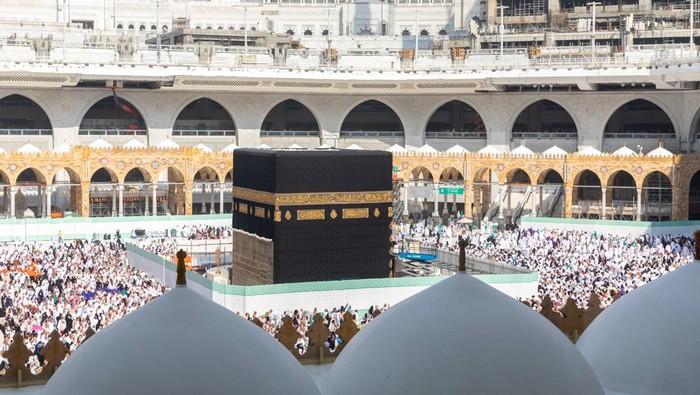 Kiblat Bergeser? Cek Arah Kiblat Akurat Pakai Cara BMKG