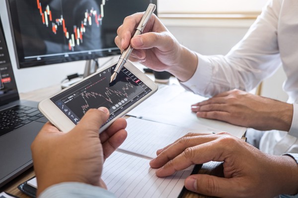 Kuasai Trading 18FX: 5 Tips Minim Risiko Pemula