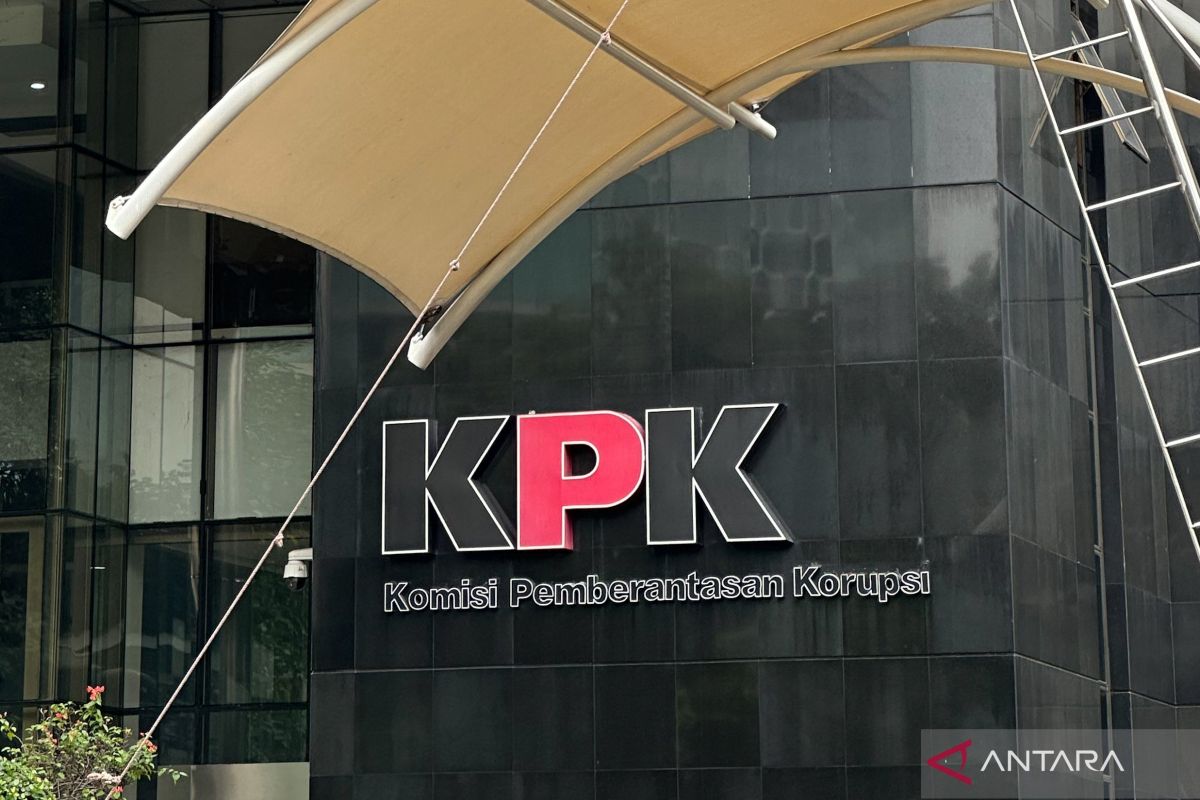 Mantan Sekda Cirebon Diperiksa KPK Kasus Izin PLTU