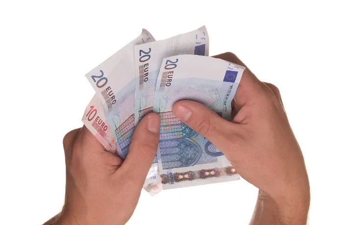 Ramalan Cinta Zodiak Cancer, Leo, Virgo: Senin Depan Romantis & Boros?